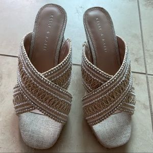 LINEN LOOK ivory/tan wedge slides with metallic beading.  Sz 9 Kelly & Katie